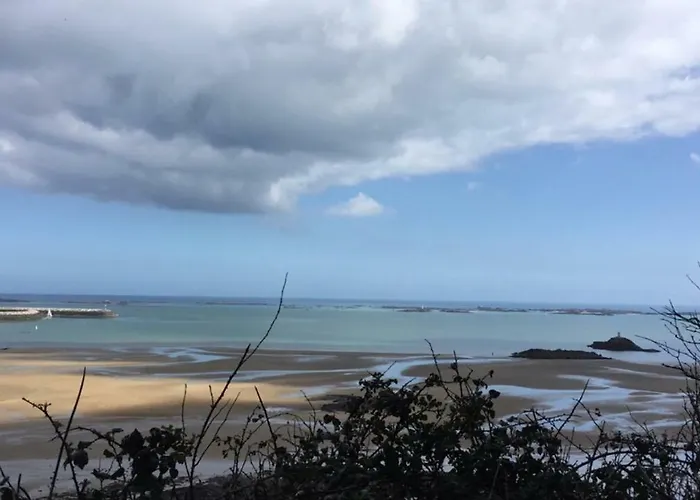 Au Bruit Des Vagues